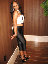 Load image into Gallery viewer, Black Capris
