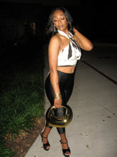 Load image into Gallery viewer, Black Capris
