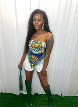 Load image into Gallery viewer, White high waisted shorts
